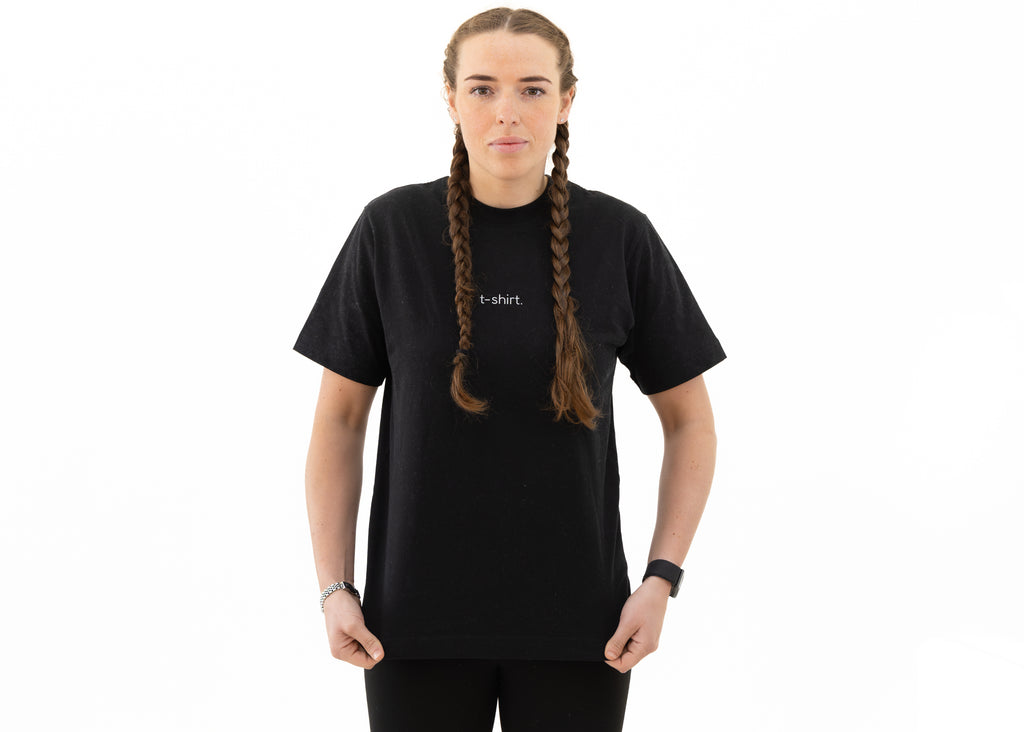 simple. t-shirt. black.
