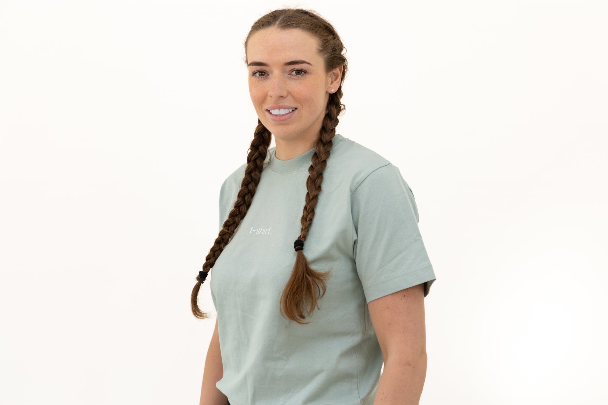 simple. t-shirt. aloe.