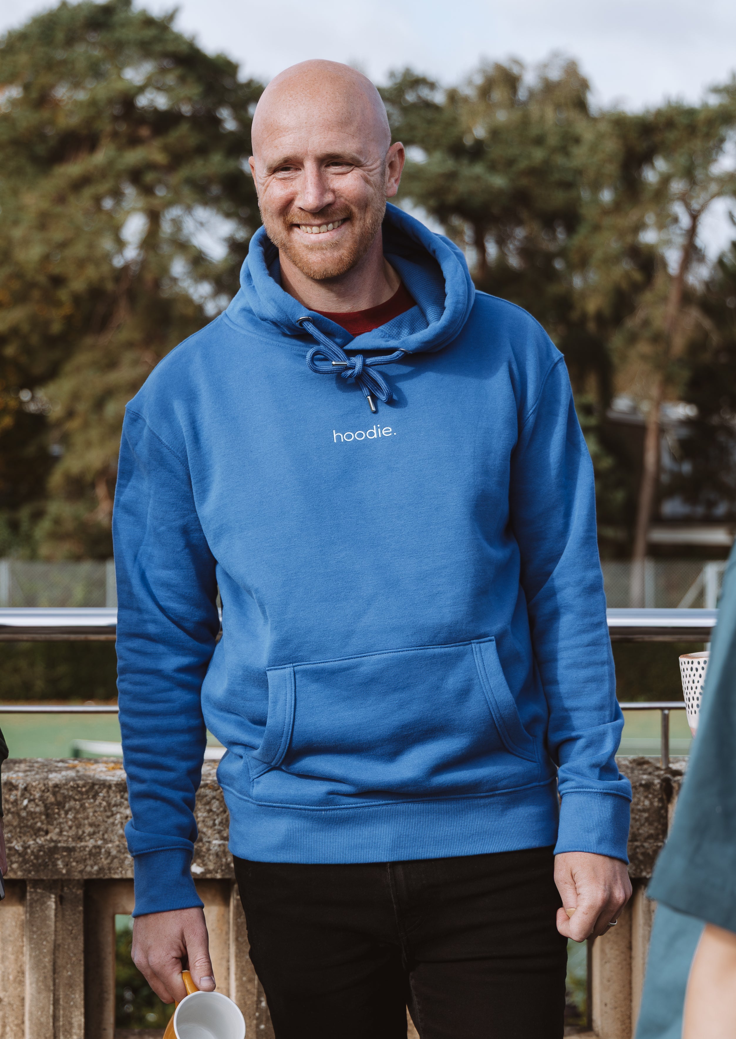 simple. hoodie. royal.