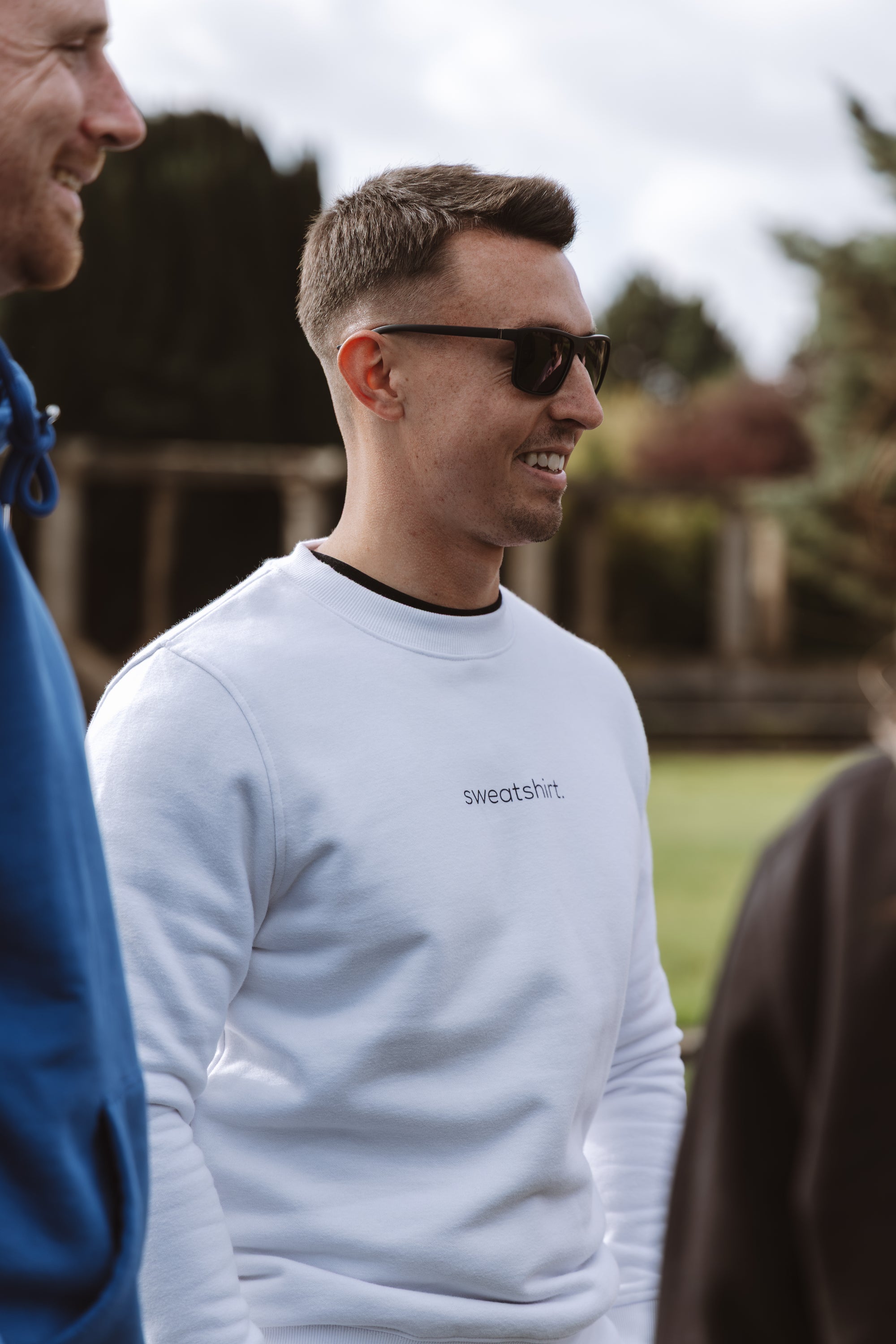 simple. sweatshirt. white.