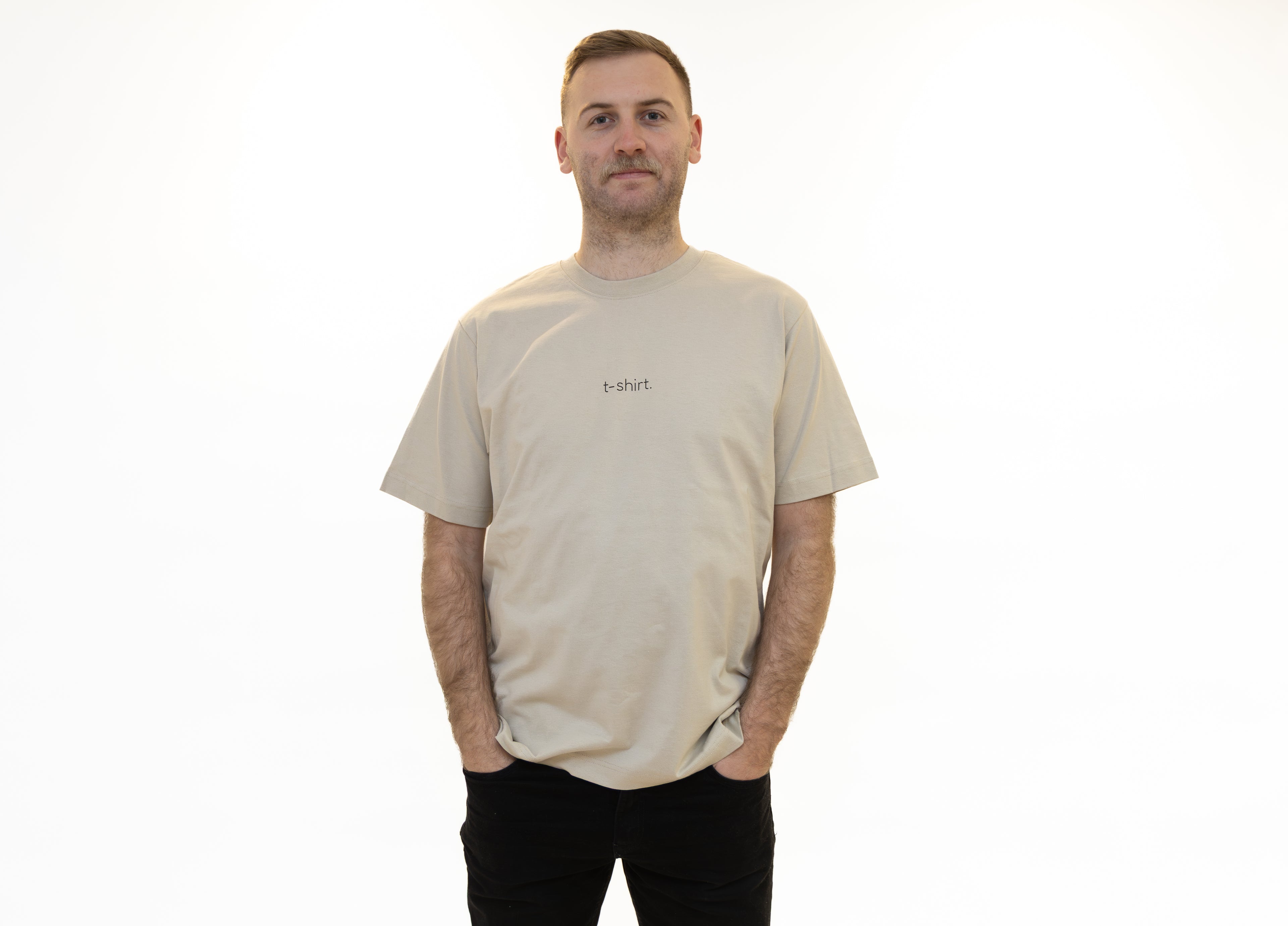 simple. t-shirt. desert-dust.