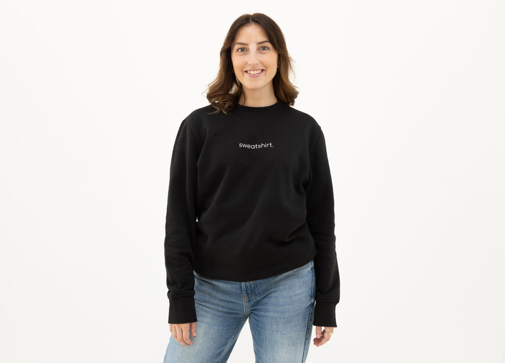 simple. sweatshirt. black.