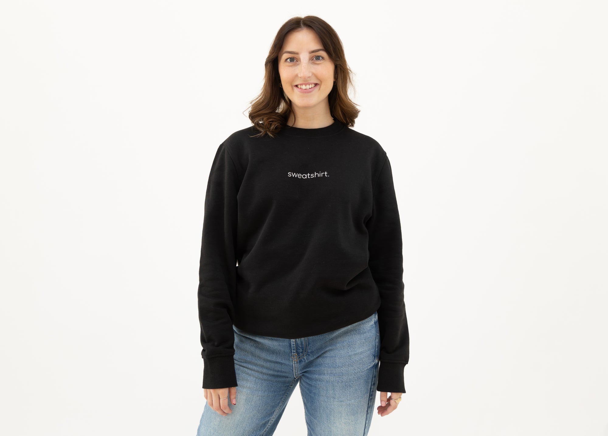 simple. sweatshirt. black.