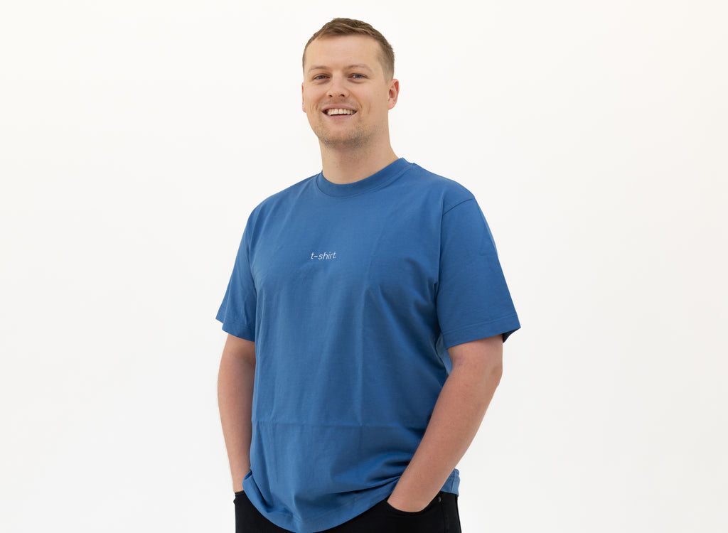 simple. t-shirt. mindful-blue.
