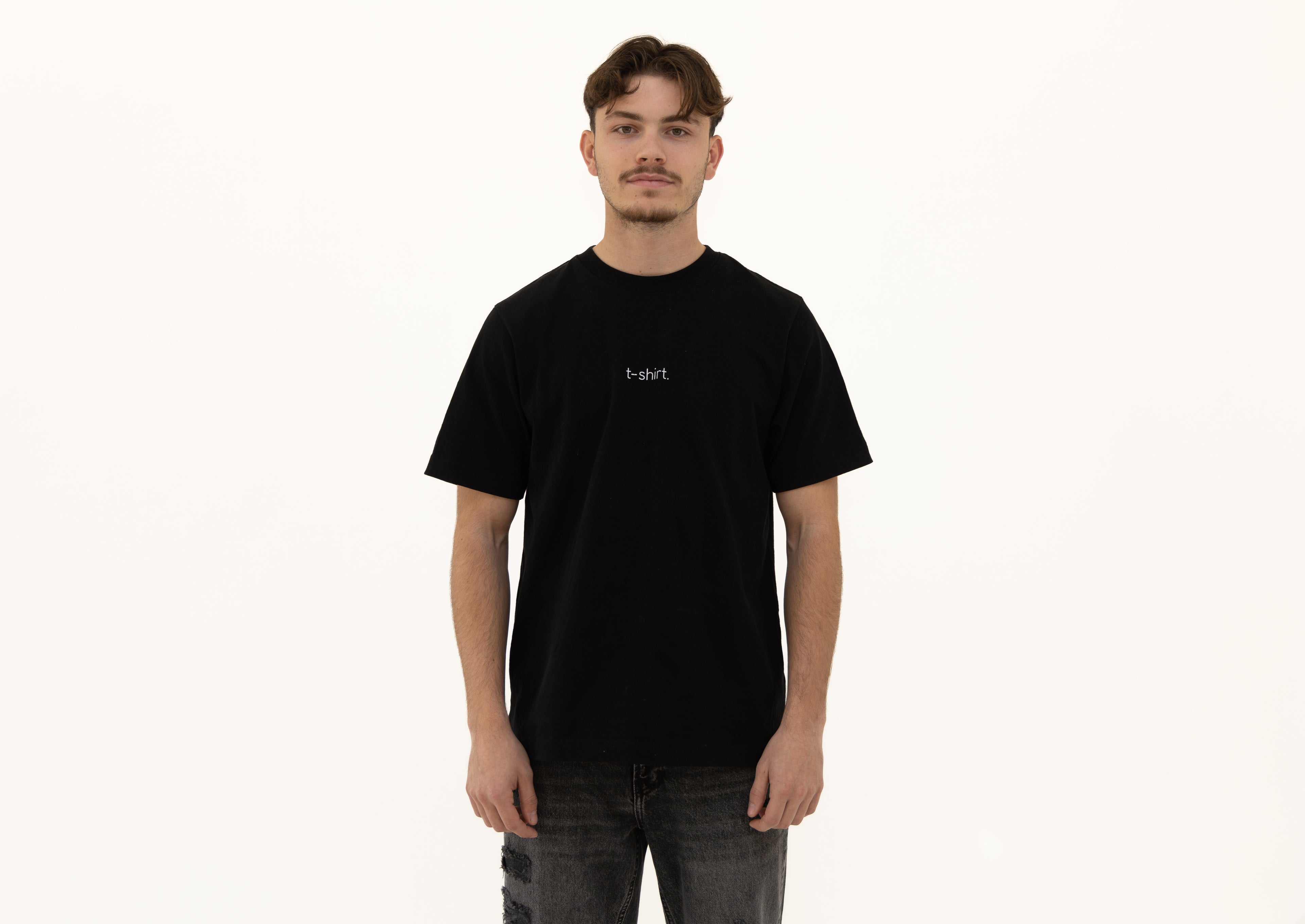 simple. t-shirt. black.