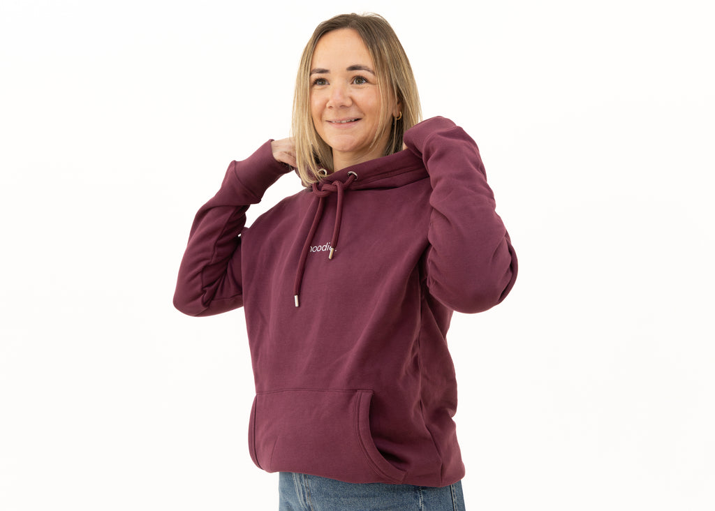 simple. hoodie. burgundy.