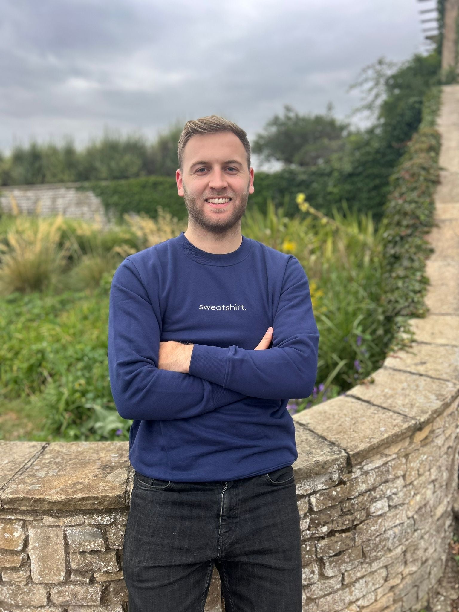 simple. sweatshirt. french-navy.