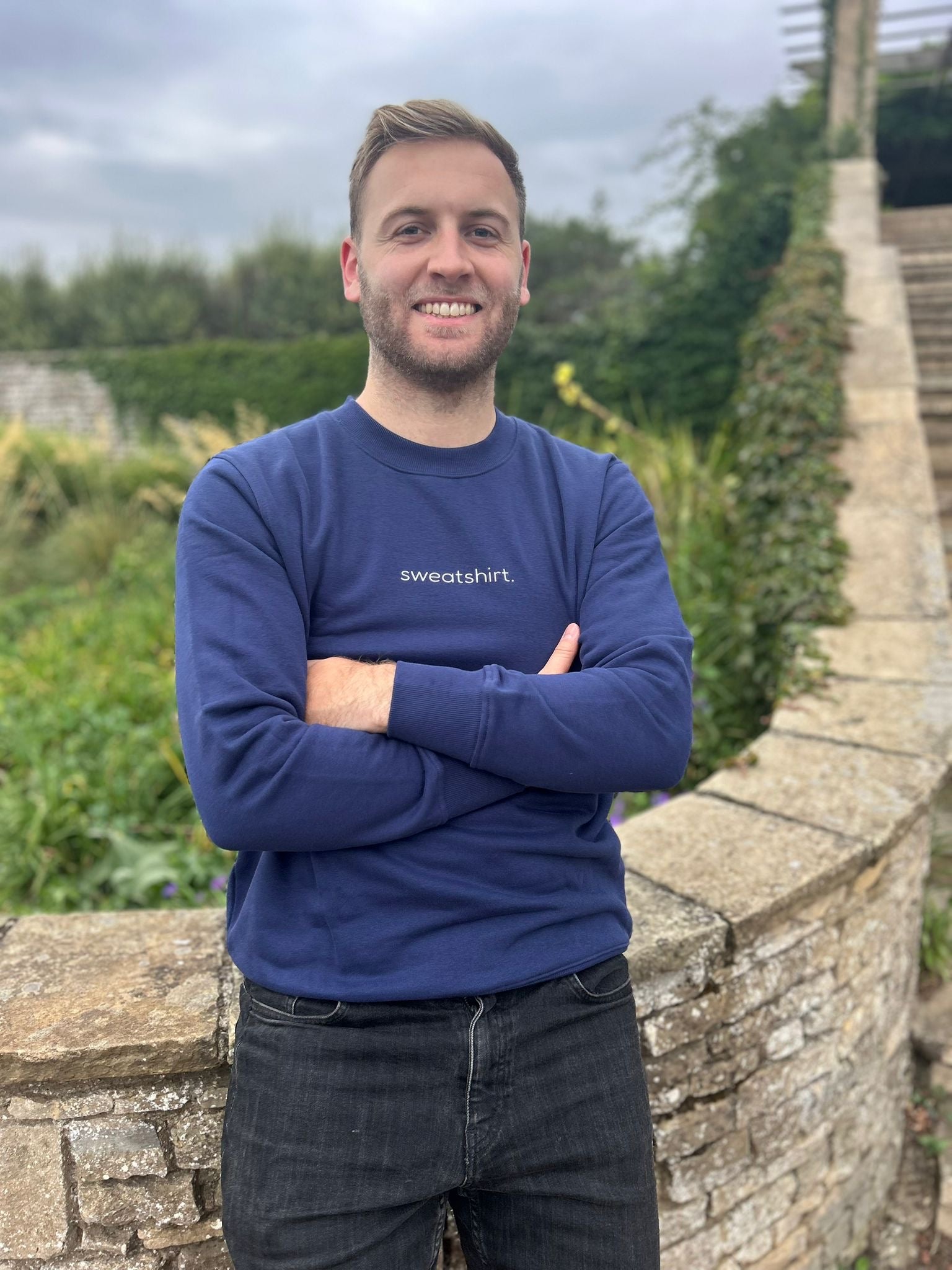 simple. sweatshirt. french-navy.