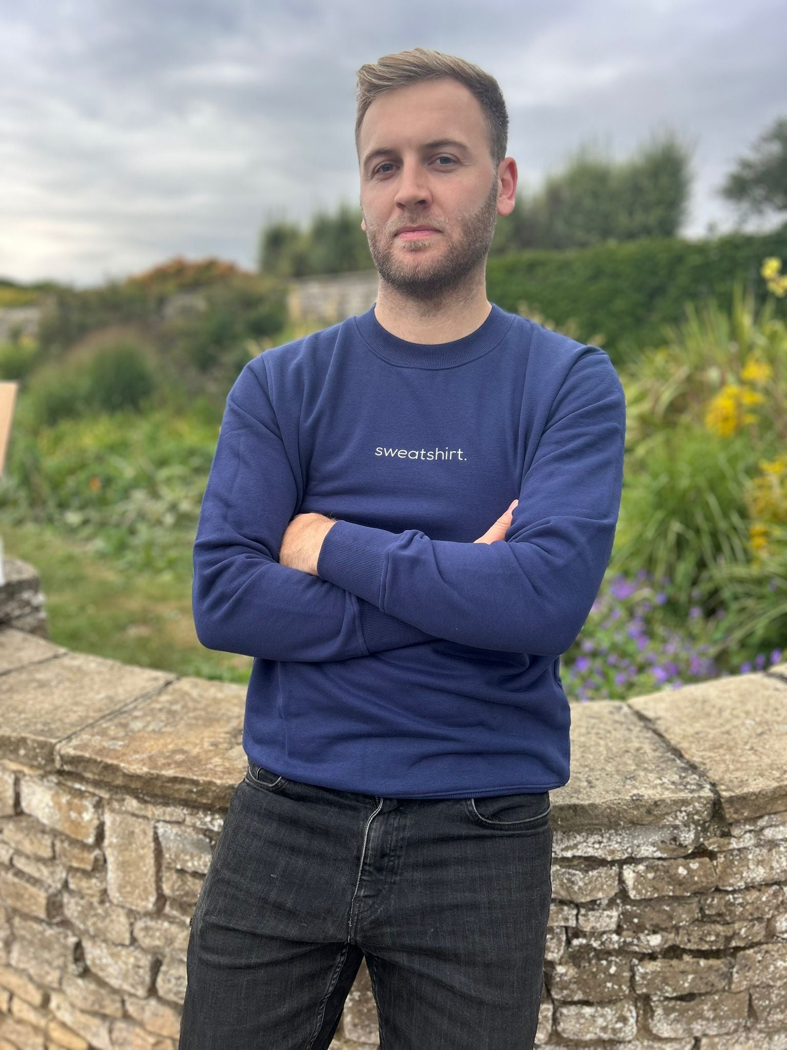 simple. sweatshirt. french-navy.