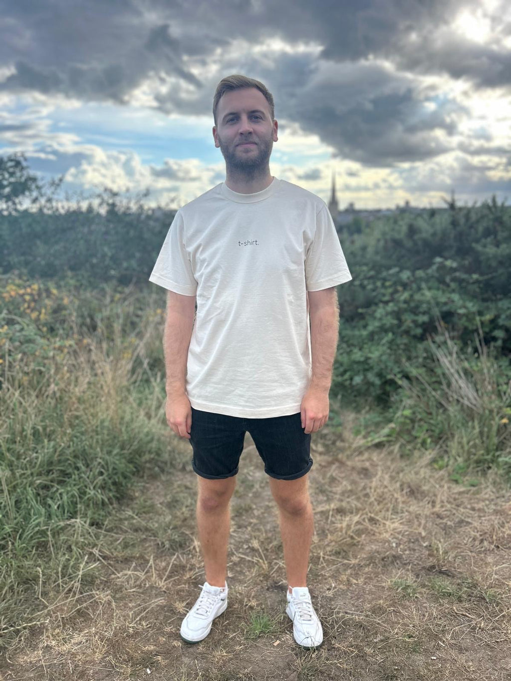 simple. t-shirt. natural-raw.